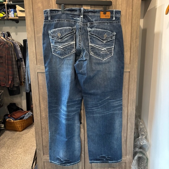 BKE 38R Relaxed Fit Dark Blue Jeans flap back pockets 31 inseam - Picture 4 of 10